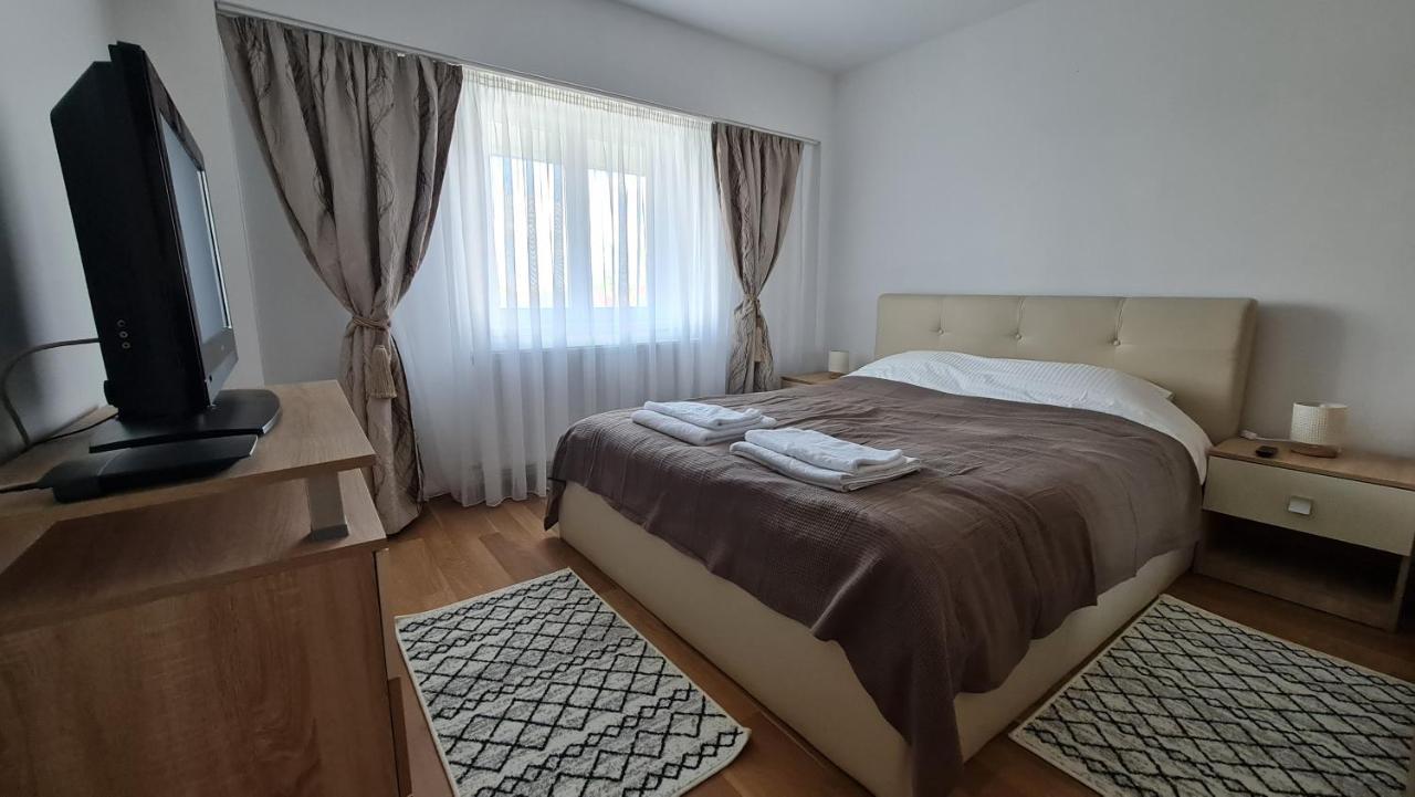 Vs Central Apartment Otopeni Kültér fotó