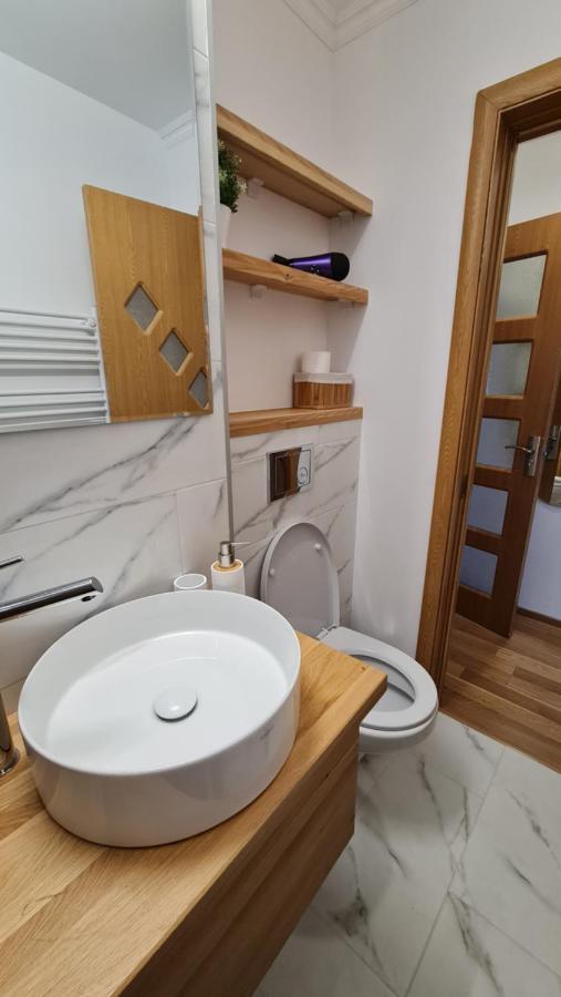 Vs Central Apartment Otopeni Kültér fotó