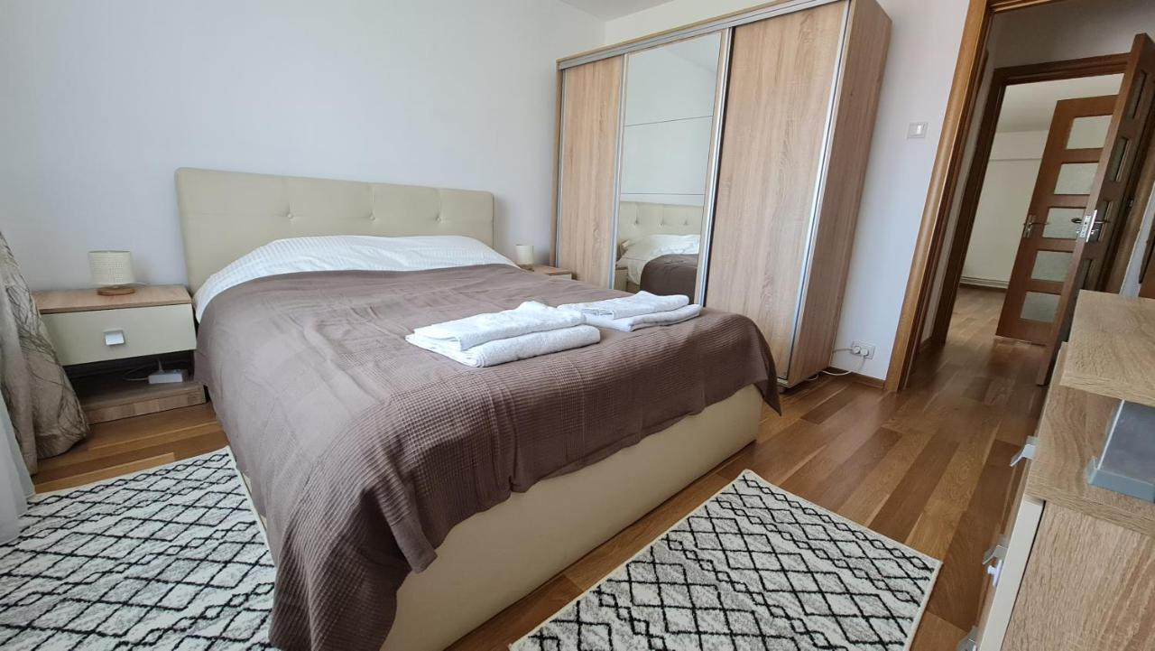 Vs Central Apartment Otopeni Kültér fotó