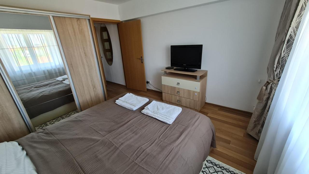 Vs Central Apartment Otopeni Kültér fotó